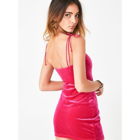 SOLD!🆕Dolls Kill Motel "Verso" Pink Velvet Dress - Picture 4 of 12